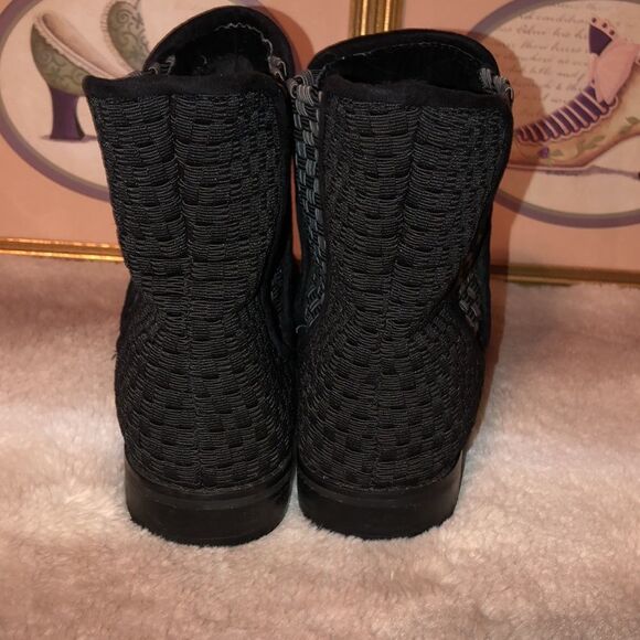 Zee Alexis 9 Dawn Black Gray Pleated Checkered Inset Design Ankle Booties - Picture 5 of 13